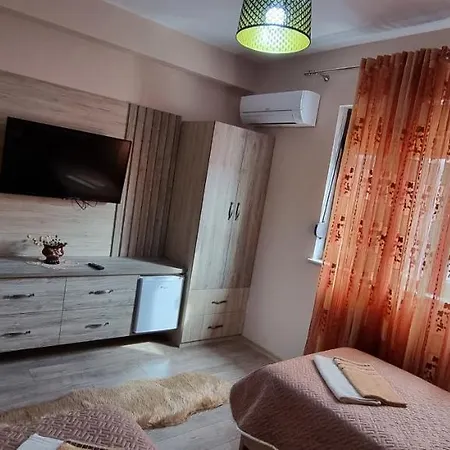Delight 302 * Pogradec