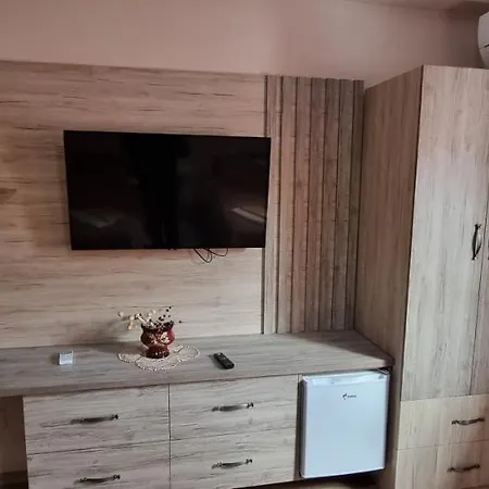 Delight 302 Pogradec